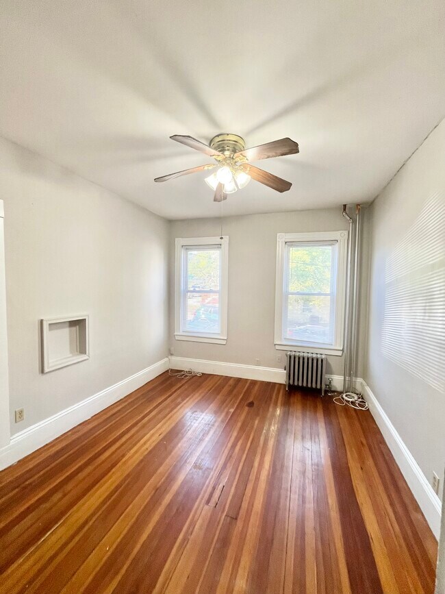 Foto del edificio - 222 Parker Hill Ave