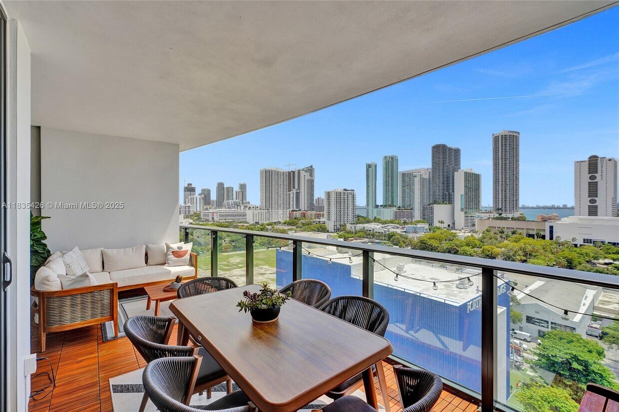 Foto principal - 1600 NE 1st Ave
