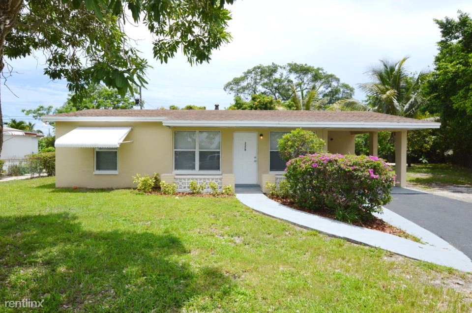 Primary Photo - 3370 NW 18th St