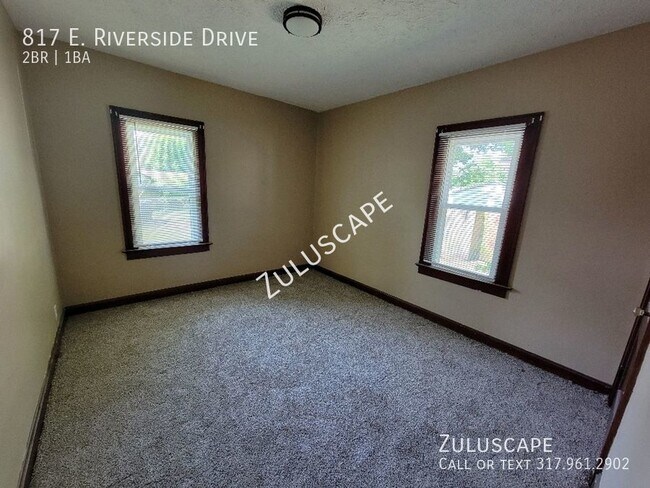 Building Photo - Riverside Drive and full basement