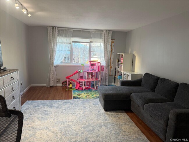 Foto del edificio - 68 Bon Aire Cir