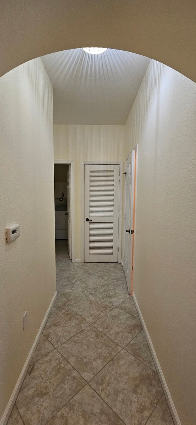 Building Photo - 7554 SW Herrington Ln