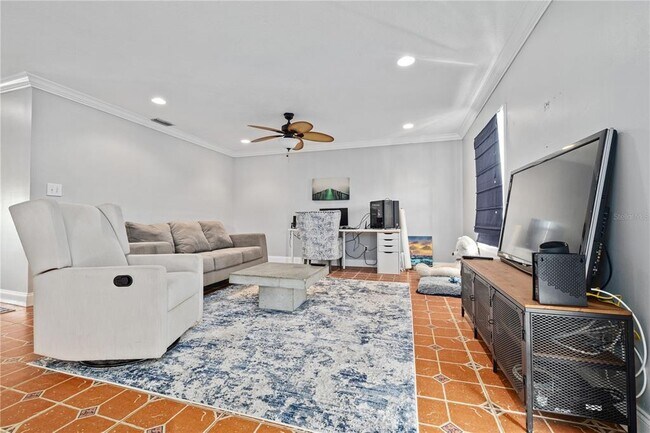 Building Photo - 5012 Starfish Dr SE