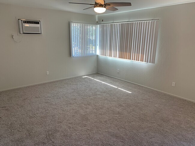 Building Photo - 1263eo
