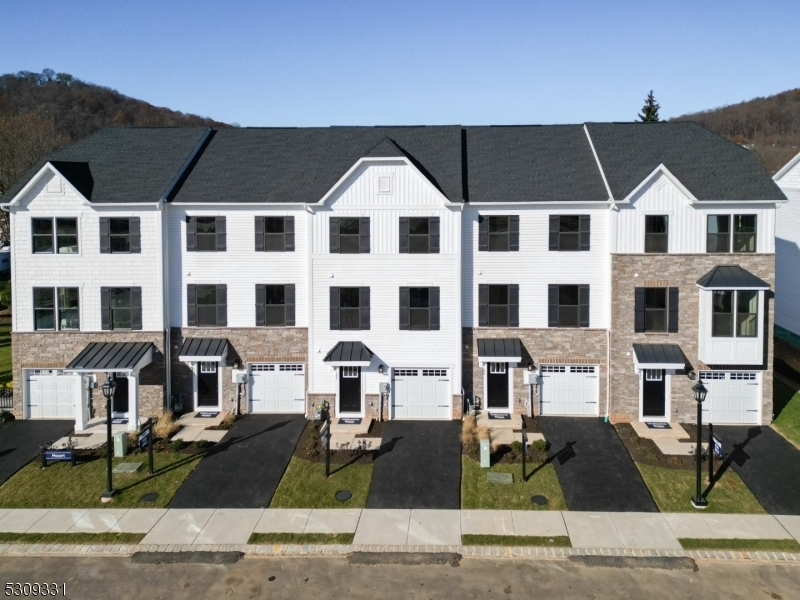 Foto principal - 216 Stiger St
