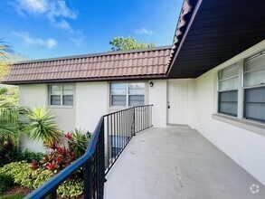Building Photo - 58 Windtree Ln