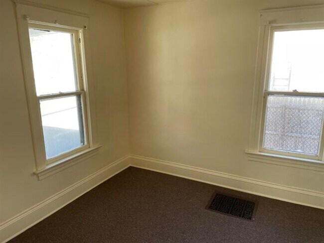 Foto del edificio - 4 bedroom house