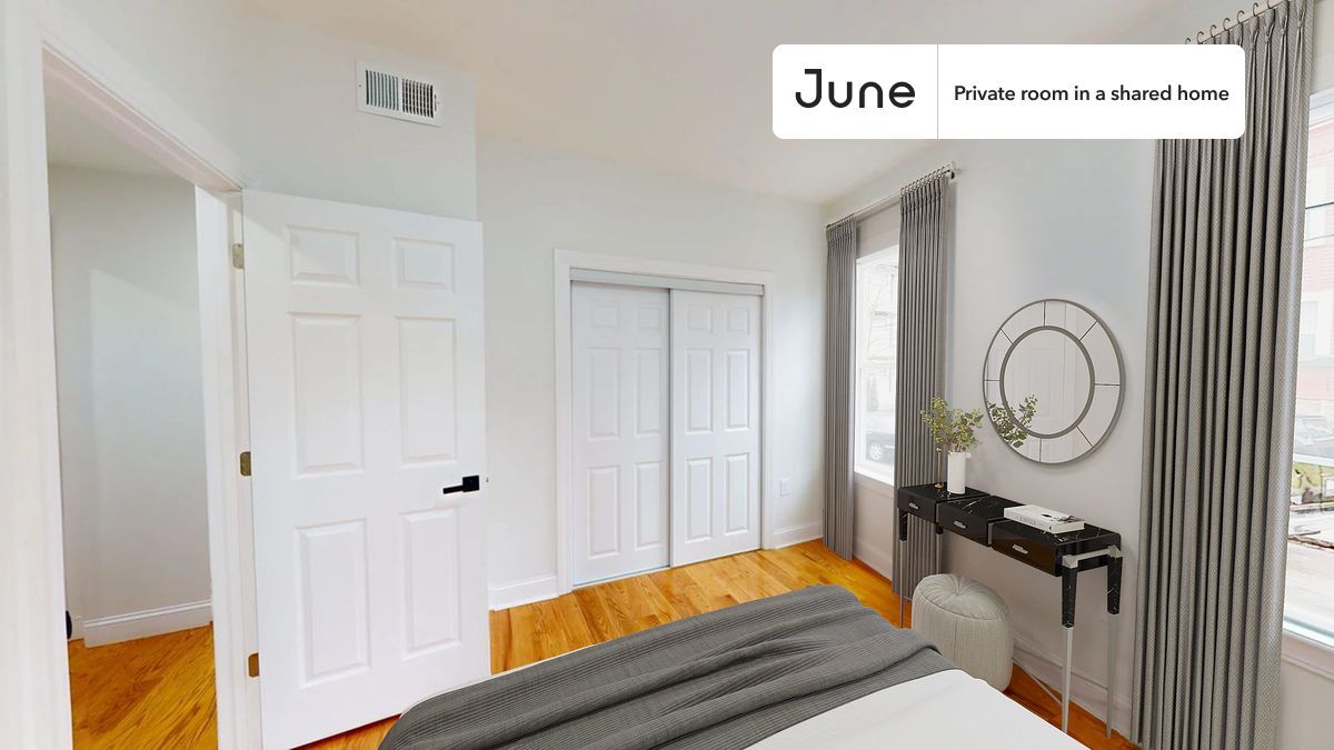 Private bedroom in 4 bed/2 bath Home - Private bedroom in 4 bed/2 bath Home