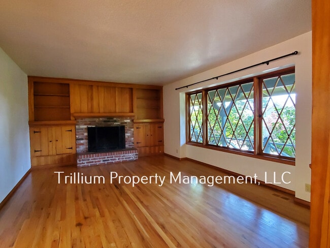 Building Photo - 12424 SW Lesser Rd