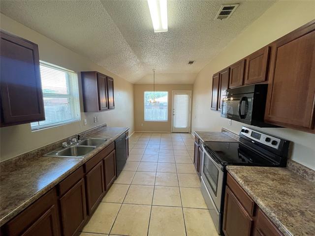 Building Photo - 1502 Parrot Ct