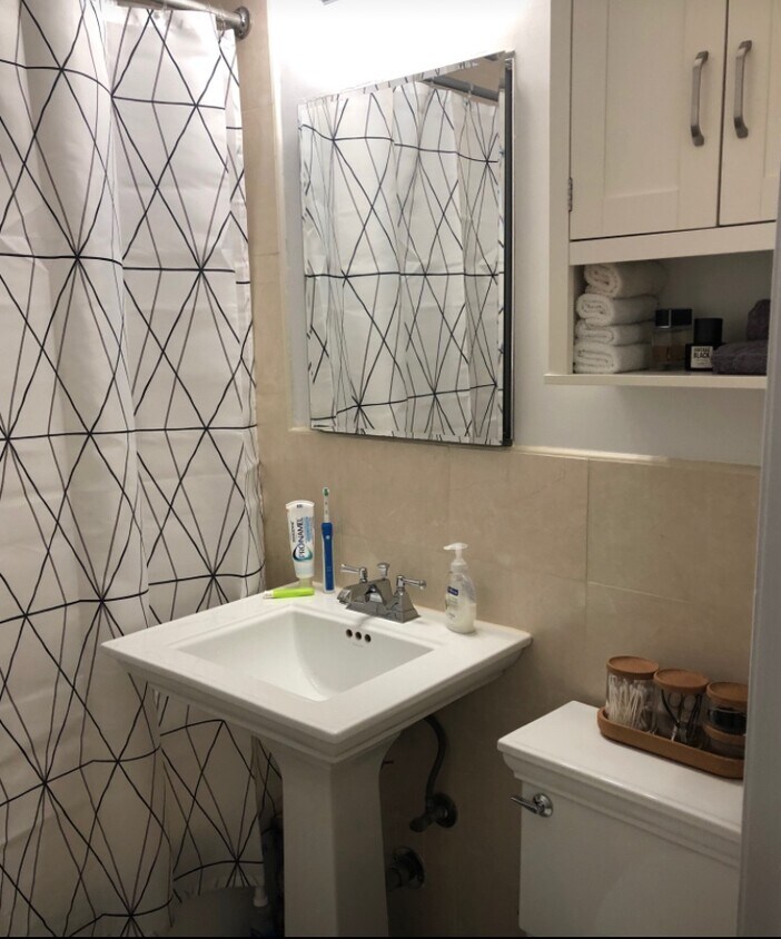 Foto principal - 30-49-49 Crescent St