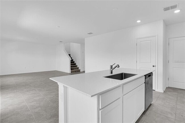 Building Photo - 1021 Waterfall Blvd