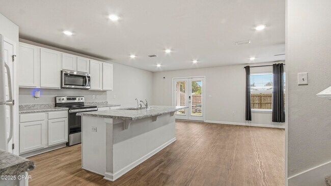 Foto del edificio - 3996 Silver Spur Rd