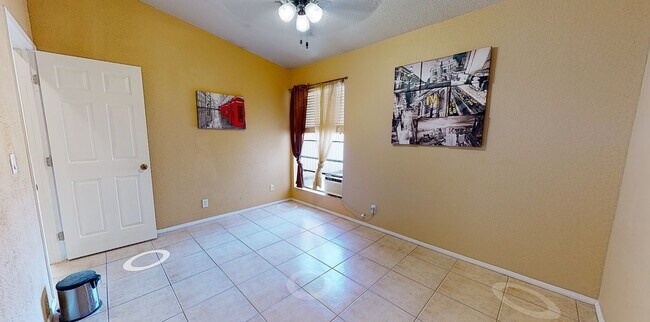 Building Photo - 1764 W Lindner Ave