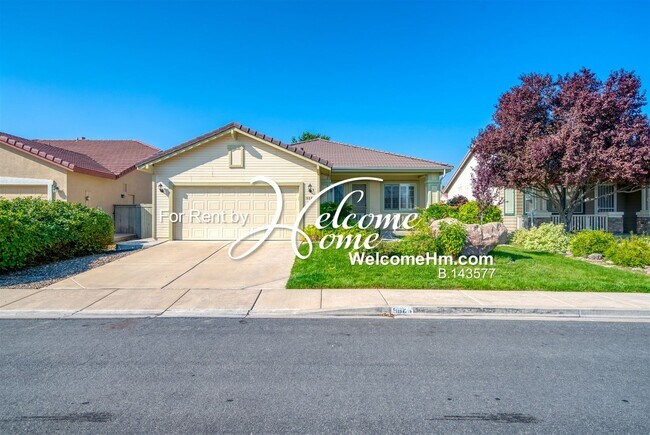 Building Photo - Single Level Home in Double Diamond - Lush...