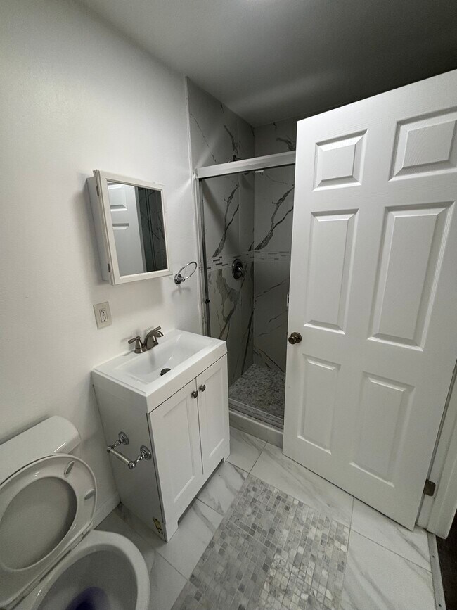 Foto del edificio - 1738 W 85th St