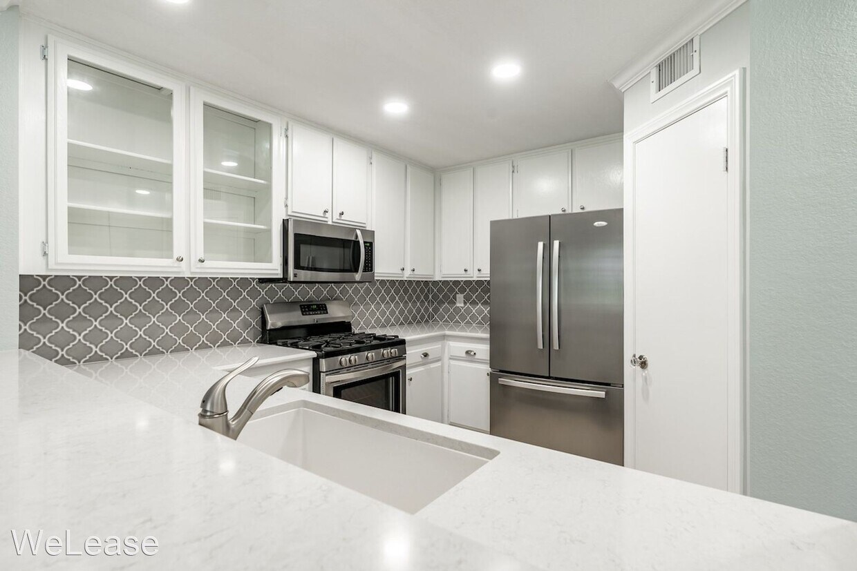 Foto principal - 2 br, 1 bath House - 864 Buttercup Road