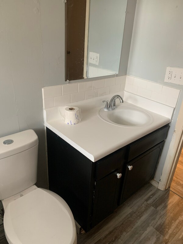 Foto del edificio - 1801 N Gentry Ln