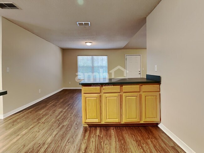 Foto del edificio - 10495 McGirts Creek Dr
