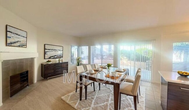 Foto del edificio - 2968 Coral St