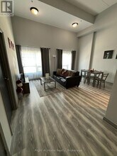Building Photo - 275 Larch St