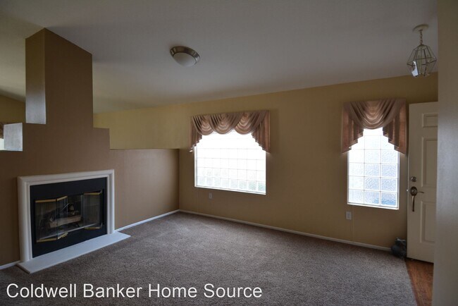 Building Photo - 2 br, 2 bath House - 19133 Oak Street