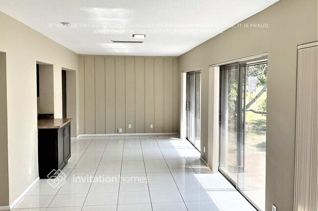 Foto del edificio - 4903 Banyan Ln