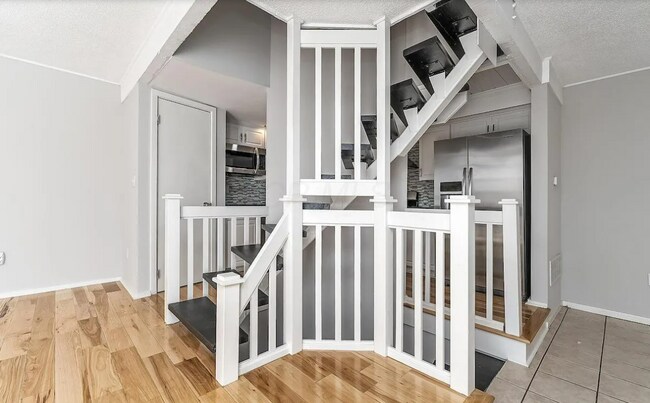 Foto del edificio - 5442 Worthington Forest Pl W