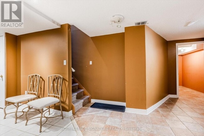 Photo du bâtiment - 6382 Donway Dr