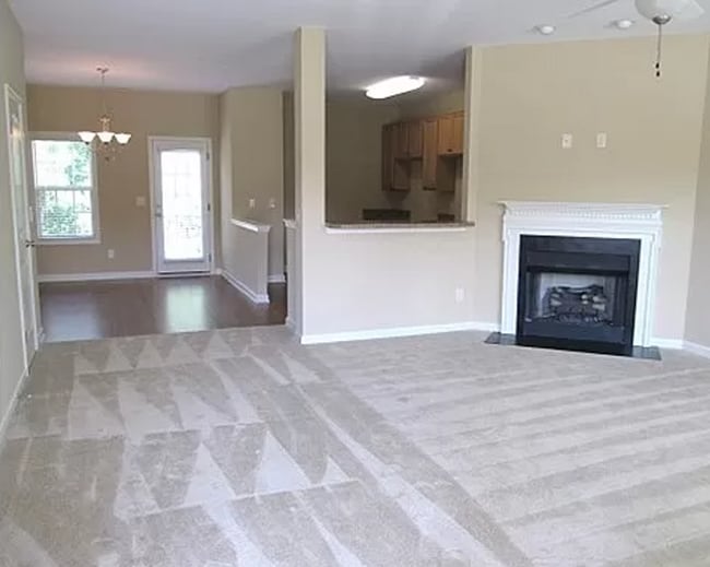 Building Photo - Lovely 3 Bedroom Townhouse in the desirable Addison Reserve Neighborhood of Raleigh