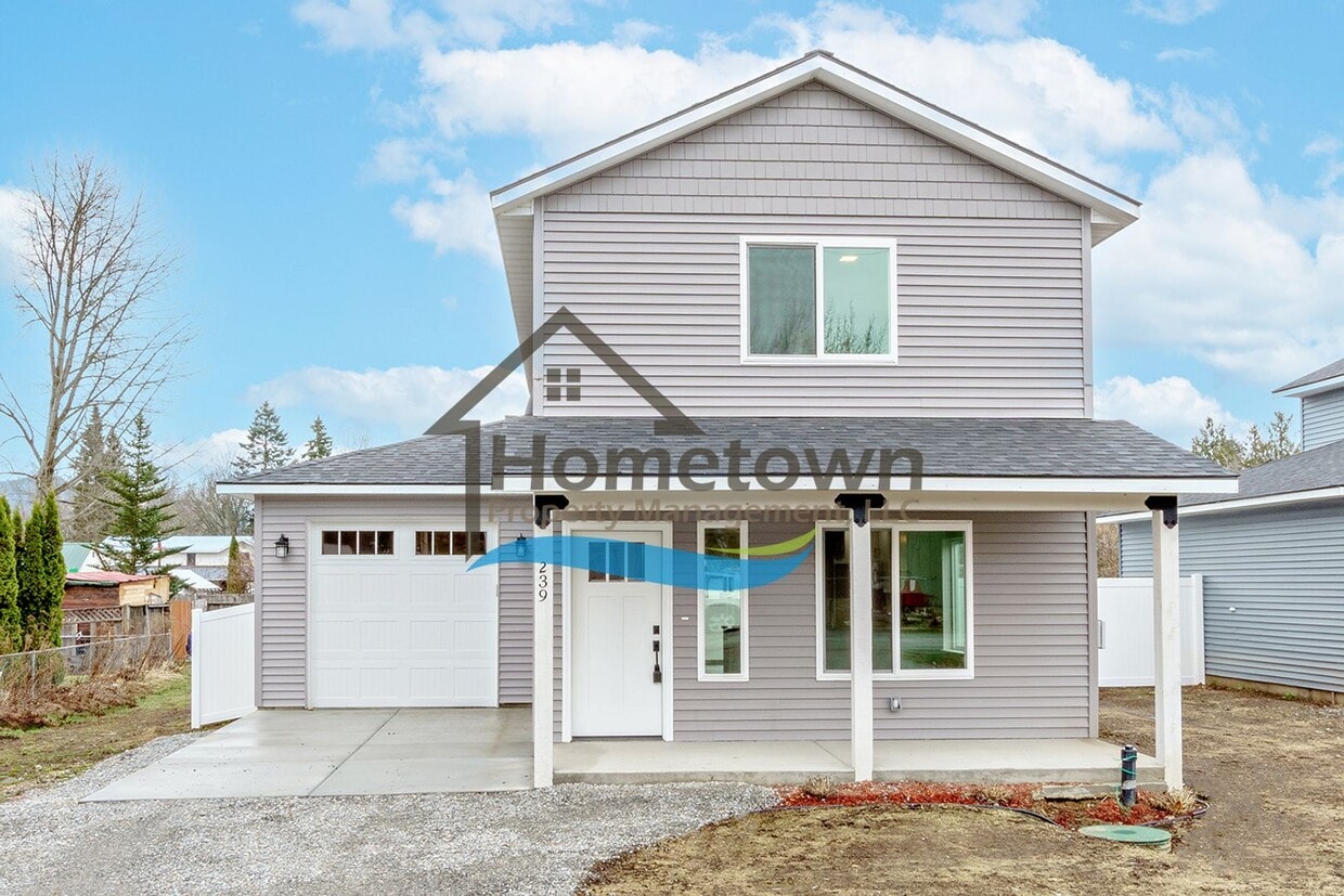 Primary Photo - 3 Bedroom Home with 1.5 Bathrooms and an A...