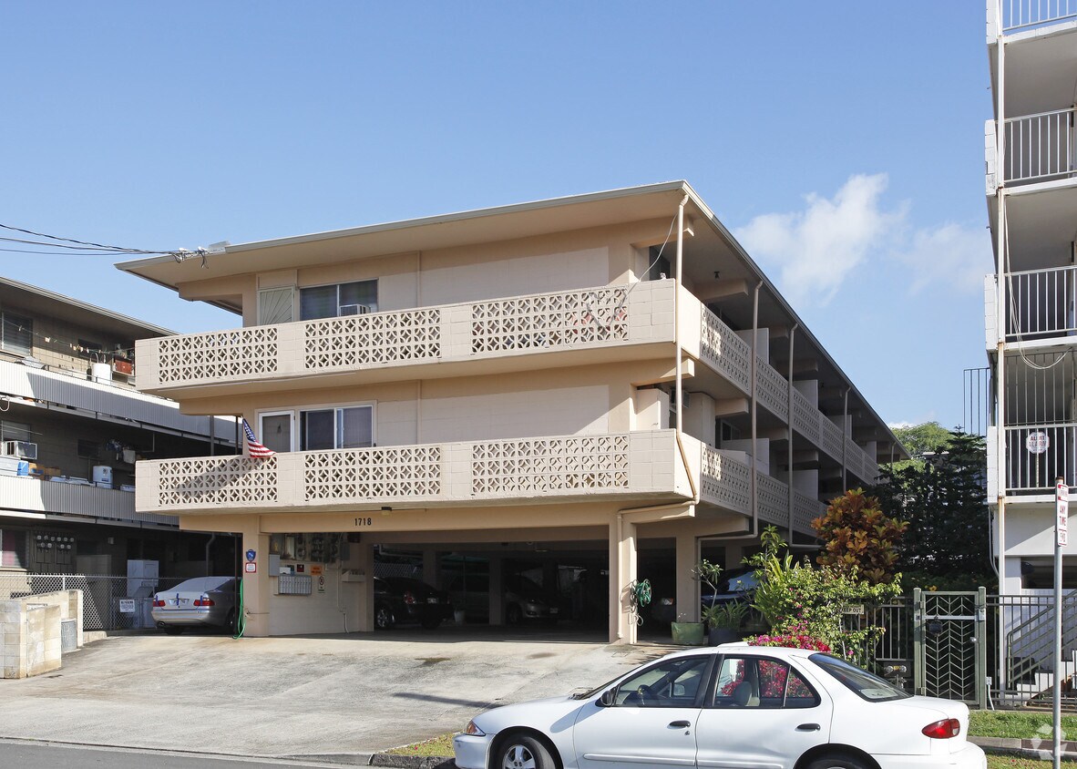 Building Photo - 1718 Young St