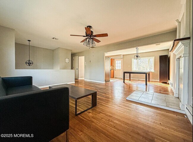 Building Photo - 532 Frank Applegate Rd