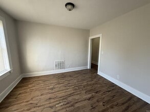 Building Photo - 104 N First Ave Building Photo - 104 N First Ave