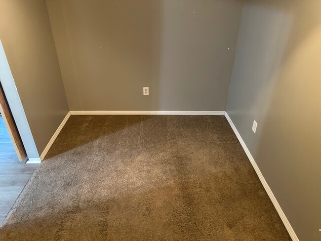 Foto del edificio - 422 E 41st St