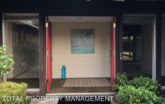Foto del edificio - 3 br, 2 bath House - 6564 BOSE LANE