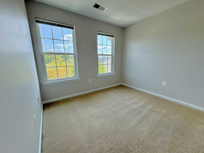 Dormitorio 1 - 25530 Joy Ln