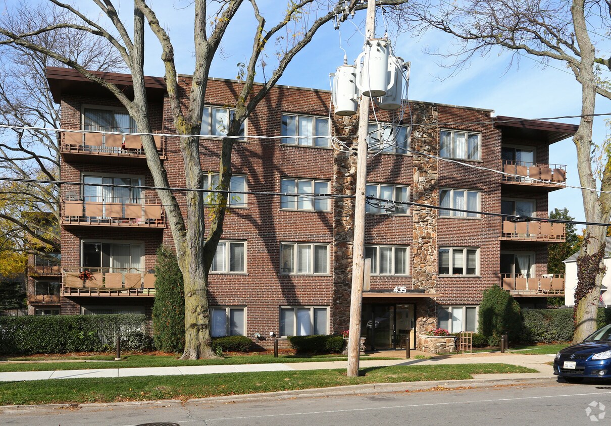 Foto del edificio - 435 Ridge Rd