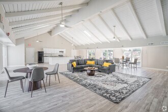 Interior Photo - Osborne Hills