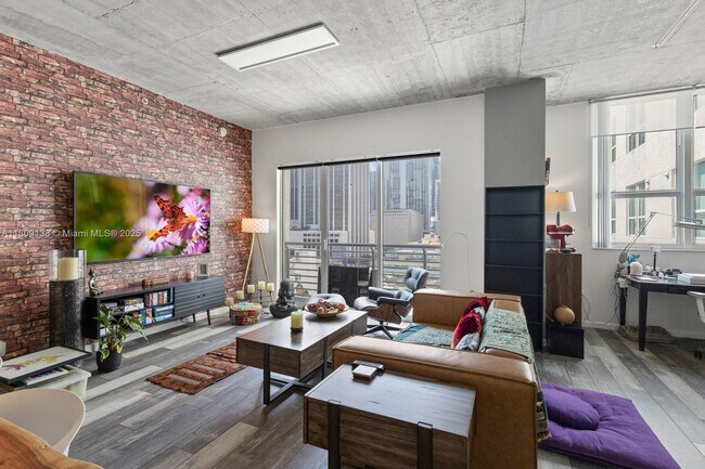 Foto del edificio - 133 NE 2nd Ave