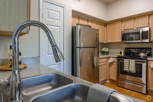 2 BR, 2 BA - 1.232 PIES2 - Lexington Apartments