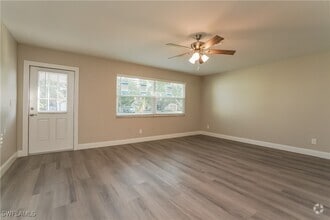 Building Photo - 15863 Willoughby Ln