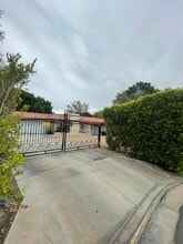 Building Photo - 36691 Donna Cir