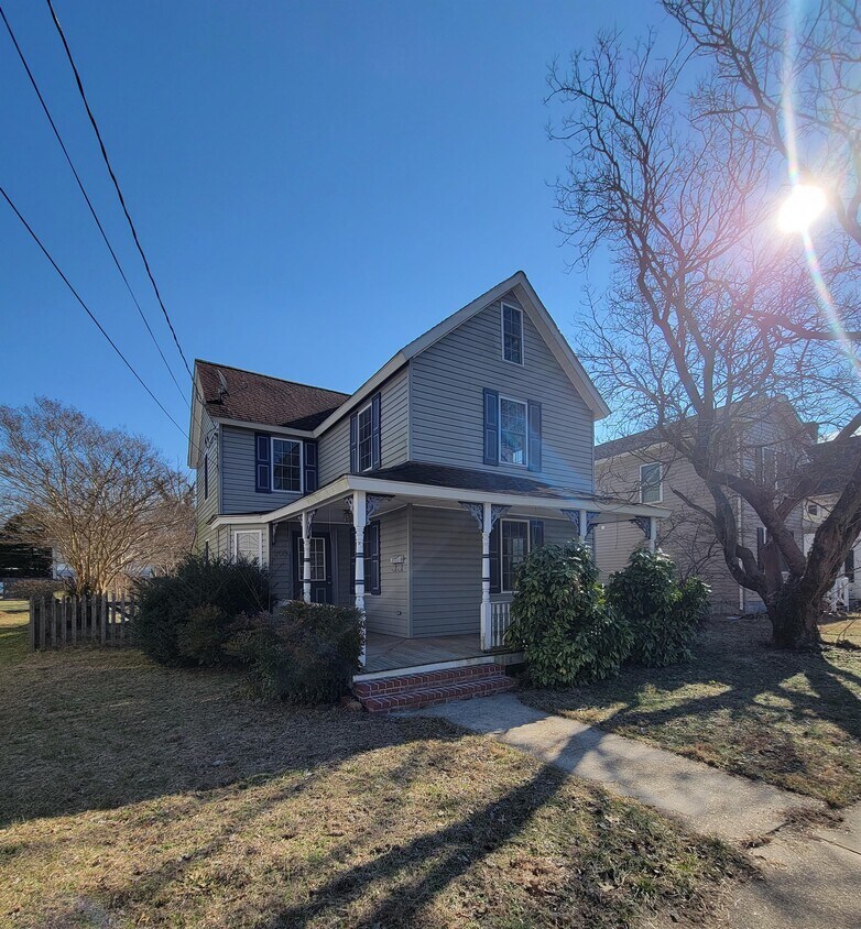 Primary Photo - 203 S 2nd St