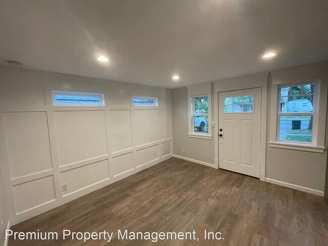 Foto del edificio - 1 br, 1 bath House - 1555 & 1555A Summer S...