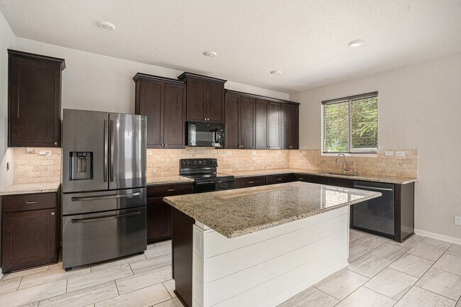 Foto del edificio - 533 Sand Trail St