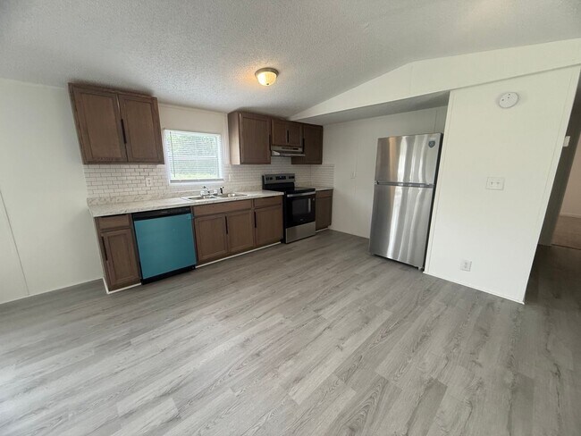 Foto del edificio - Galivants Ferry - 3 Bedroom / 2 Bathroom M...