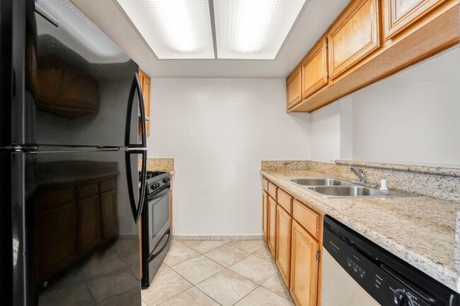 Interior Photo - 511 Carondelet Apartments