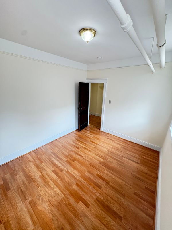 Foto del edificio - 6608 Hudson Ave