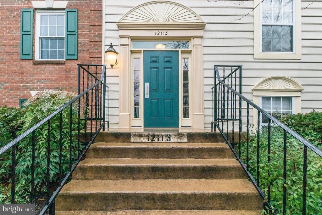 Primary Photo - 12113 Greenway Ct